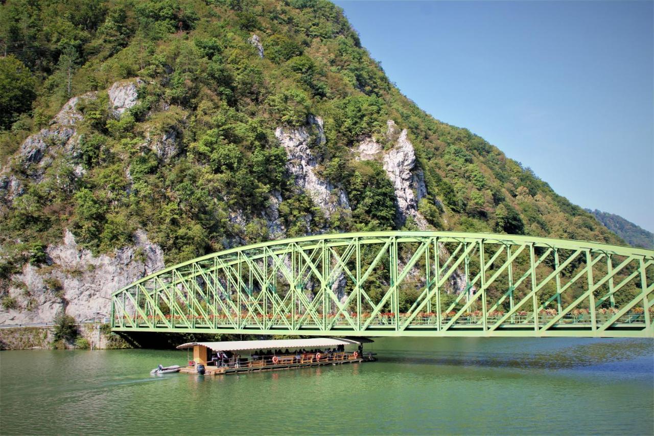 Ribiska Vasica - Fishermen'S Village Radece Экстерьер фото